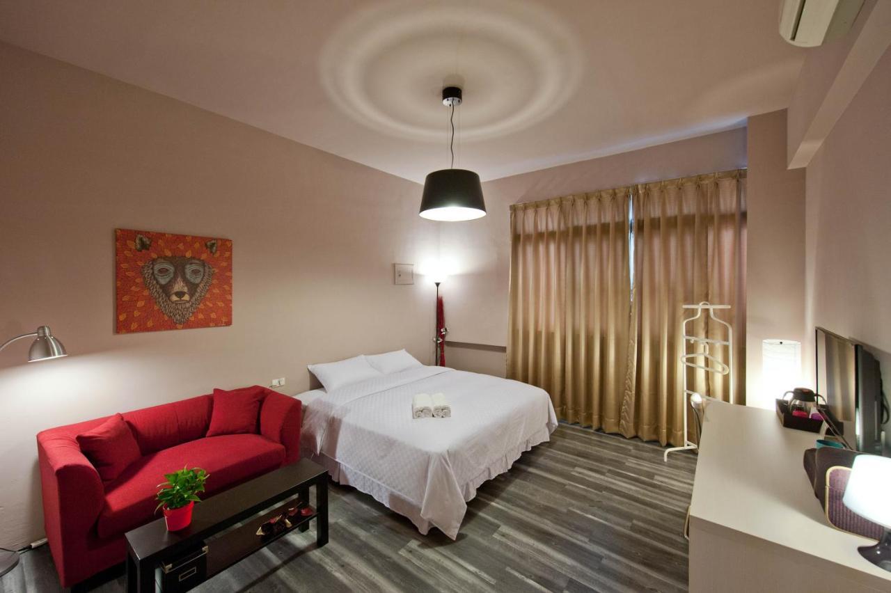 Leo 111/Arena Ruifeng Hotel Kaohsiung Buitenkant foto