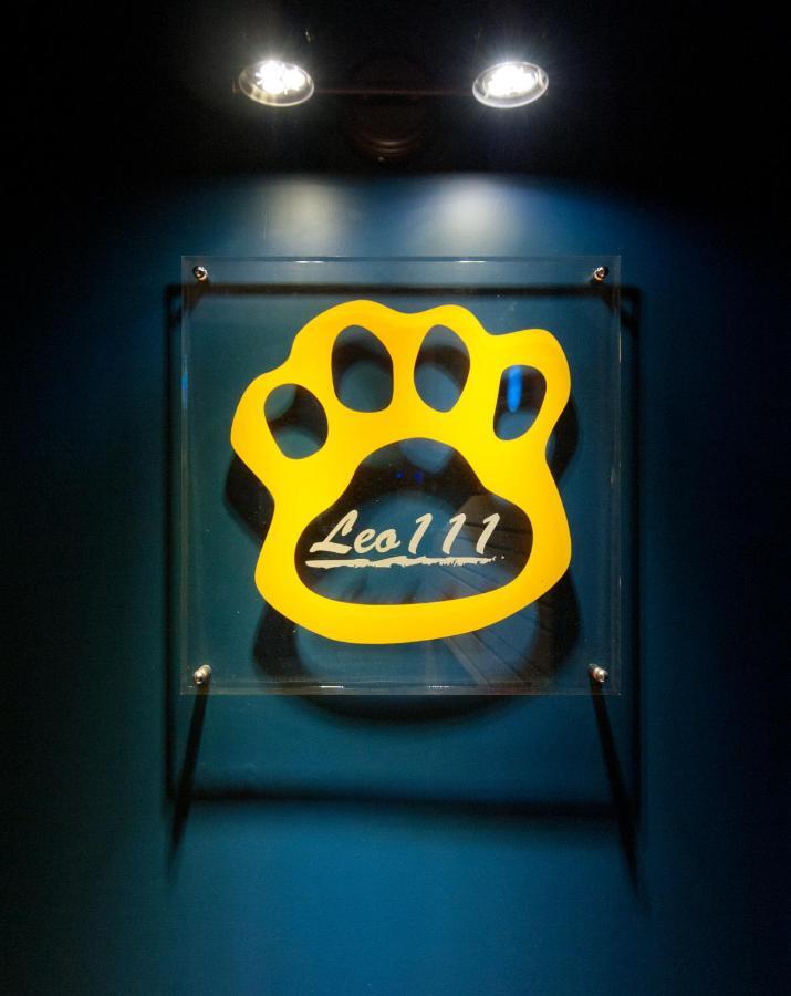 Leo 111/Arena Ruifeng Hotel Kaohsiung Buitenkant foto