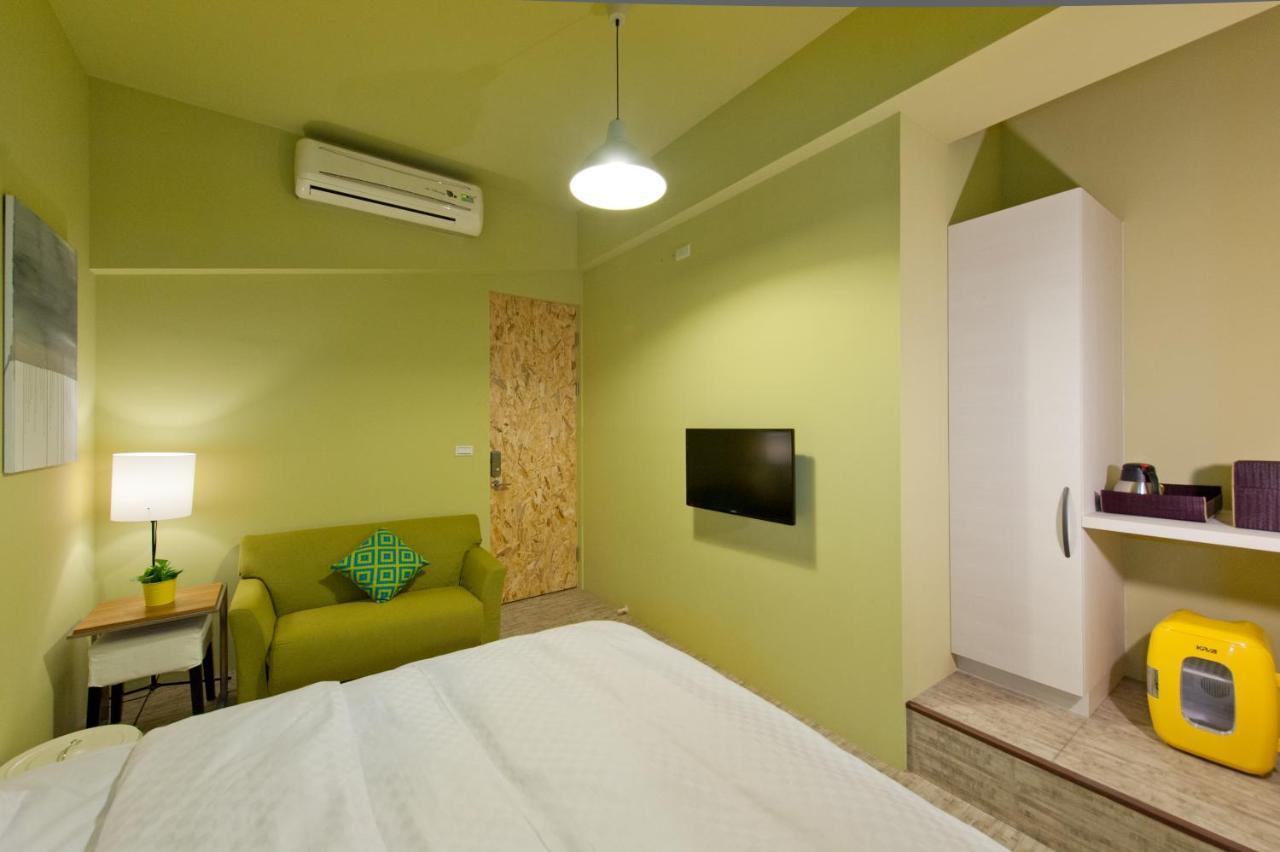 Leo 111/Arena Ruifeng Hotel Kaohsiung Buitenkant foto