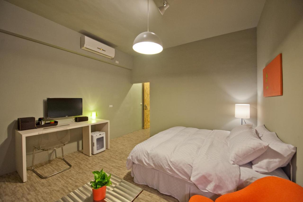 Leo 111/Arena Ruifeng Hotel Kaohsiung Buitenkant foto